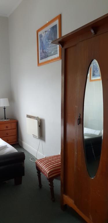 The Eastern Hotel - Accommodation Redcliffe 2
