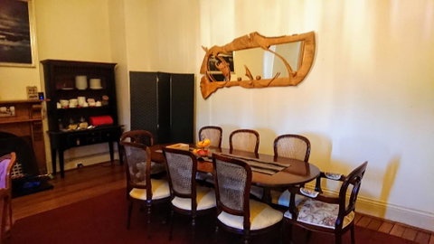 The Empire Hotel - Accommodation Redcliffe 0