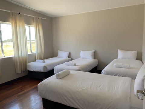 THE FAMILY RETREAT - Accommodation Redcliffe 2