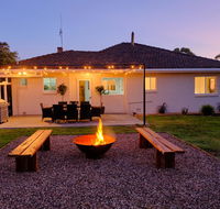 The Farmhouse. - Accommodation Redcliffe