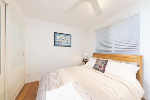 The Folly - Accommodation Redcliffe 3