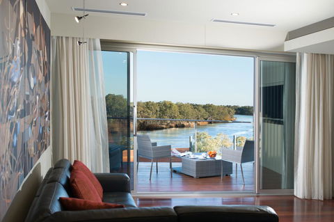 The Frames - Accommodation Redcliffe 1