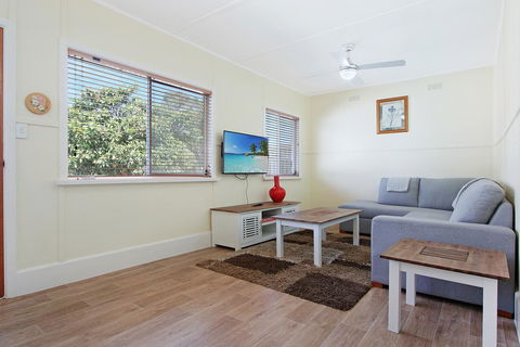 The Fishermans Cottage - Accommodation Redcliffe 1