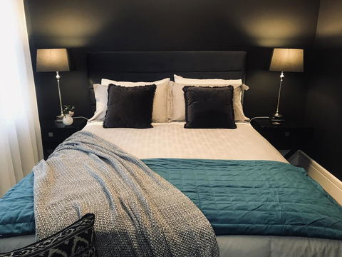 The Grove - Accommodation Redcliffe 1