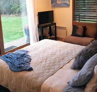 The Gurdies Room with Amazing Sunset Views - Accommodation Redcliffe
