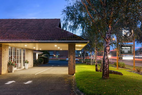 The Henty - Accommodation Redcliffe 1