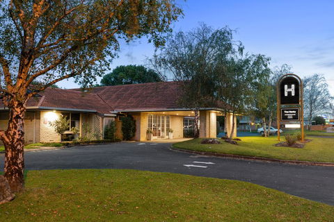 The Henty - Accommodation Redcliffe 0