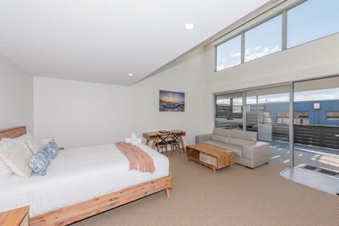 The Hub Bicheno - Accommodation Redcliffe 2