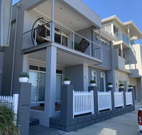 The Hutt - Accommodation Redcliffe