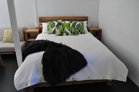 The Jungle Stays - Accommodation Redcliffe 2