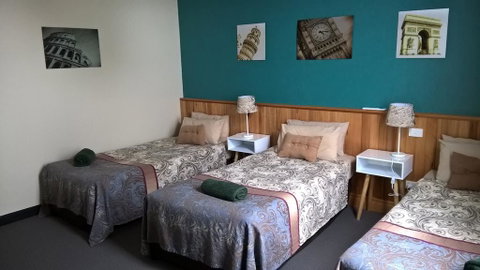 The Moe Motor Inn - Accommodation Redcliffe 3