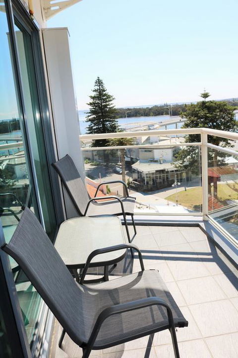The Oaks Waterfront Resort, Unit 502 - Accommodation Redcliffe 3
