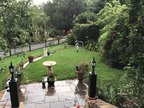 The Olde Devonshire House - Accommodation Redcliffe 1