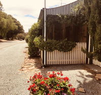 The Olde Devonshire House - Accommodation Redcliffe