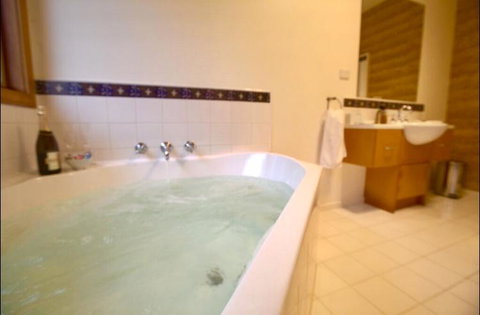 The Orchard Luxury Accommodation - Accommodation Redcliffe 2