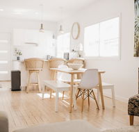 The Palms - stylish modern and cute as a button - Accommodation Redcliffe