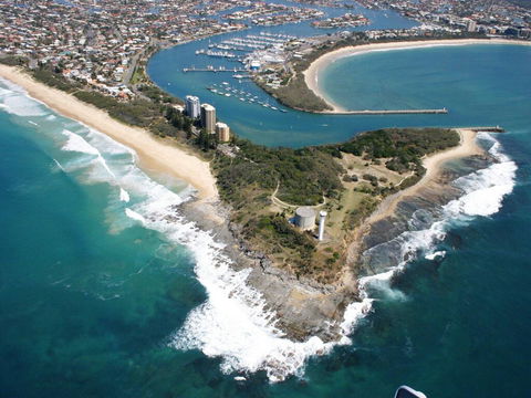 The Penthouse @ Point Cartwright - INSTANT HOTEL WINNER 2019 - Accommodation Redcliffe 2