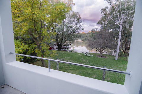 The Riverview BnB - Accommodation Redcliffe 2