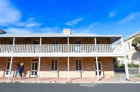 The Robe Terraces No.3 - Accommodation Redcliffe 3