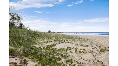 THE ROCKS RESORT, UNIT 11i - Accommodation Redcliffe 3