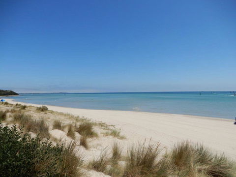 The Rosebud Beach Shack - Accommodation Redcliffe 0