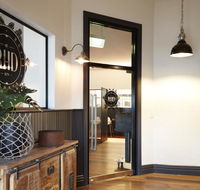 The Royal Hotel Drouin - Accommodation Redcliffe