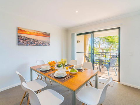 The Sands 51 - A Beach Escape - Accommodation Redcliffe 2