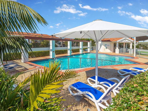 The Sands 51 - A Beach Escape - Accommodation Redcliffe 0