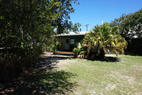 The Shack - Rainbow Beach, The Ultimate Beach Shack, 200m To Beach - Accommodation Redcliffe 3