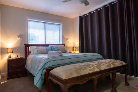 The Shouse - Accommodation Redcliffe 2