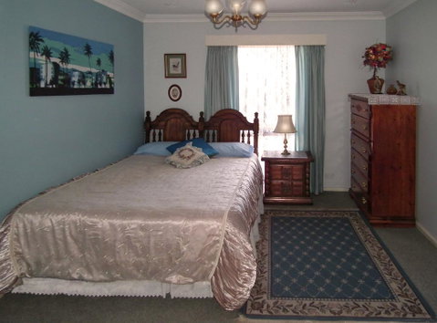The Spanish Retreat And BnB - 24 Hrs - Accommodation Redcliffe 1