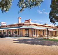 The Standpipe Golf Motor Inn - Accommodation Redcliffe