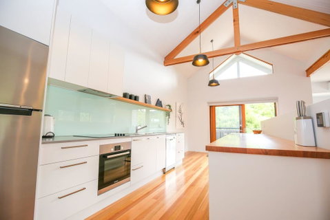 The Stelvio Villas - Villa One - Accommodation Redcliffe 2