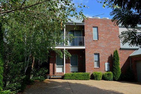 The Track - Beautiful Townhouse In Bright - Accommodation Redcliffe 0