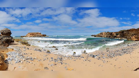 The Victoria Hotel - Accommodation Redcliffe 2