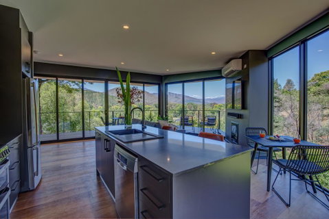 The View Bright - Accommodation Redcliffe 0