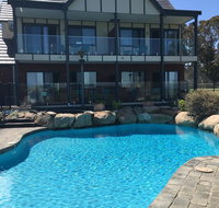The View on Grossmans - Accommodation Redcliffe