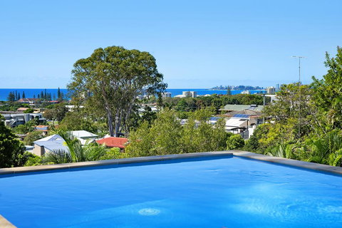 THE VIEW, TUGUN - 4 Bedrooms - Sea Views - Private Heated Pool - Accommodation Redcliffe 0