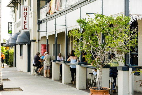 The Waterloo Bay Hotel - Accommodation Redcliffe 1