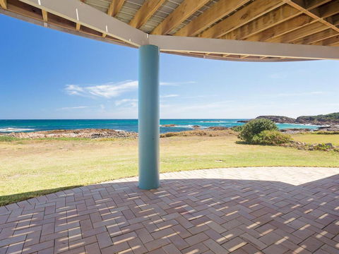The Whale Watcher', 1/6 Birubi Lane - Waterfront Unit With Stunning Views, Level Access - Accommodation Redcliffe 0