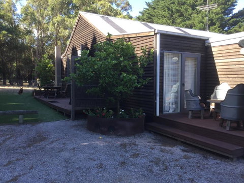 The Woolshed - Accommodation Redcliffe 2