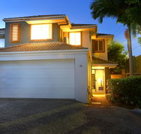 Theme Park HolidayTownhouse - Accommodation Redcliffe