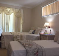 Theme Parks Amituofo Guest House - Accommodation Redcliffe