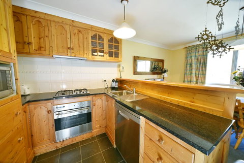 Three Bears 2 - Accommodation Redcliffe 3