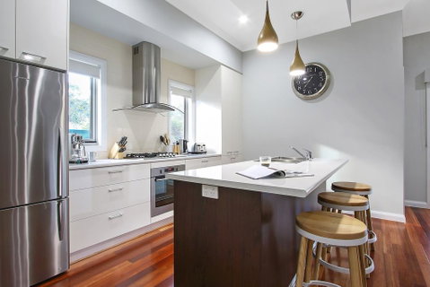 Three Sisters - Accommodation Redcliffe 3