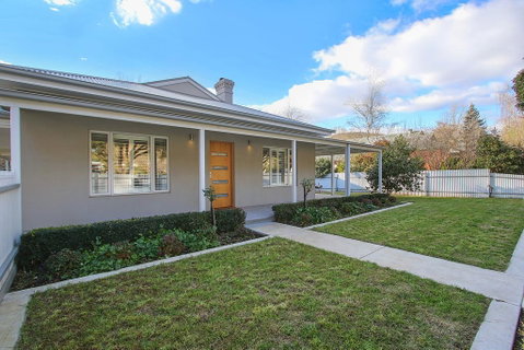 Three Sisters - Accommodation Redcliffe 0