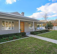 Three Sisters - Accommodation Redcliffe