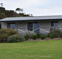 Tidal Dreaming Seaview Cottages - Accommodation Redcliffe