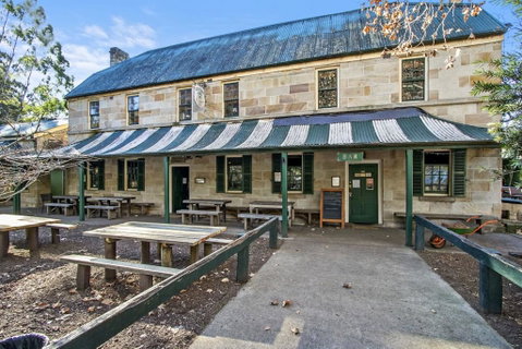 Tiny St Albans - Accommodation Redcliffe 1