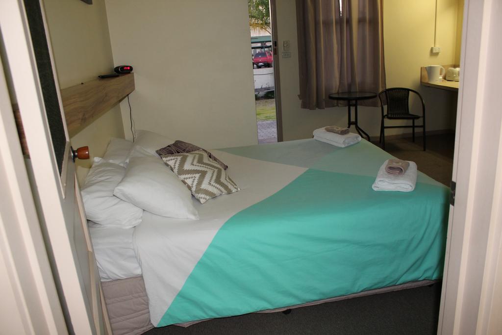 Coolamon NSW Accommodation Redcliffe
